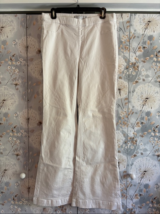 Nellie Mae Denim - Women’s White Pull On Flare Jeans